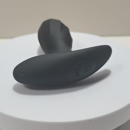 OUTWARD WEARABLE ANAL PLUG WITH REMOTE